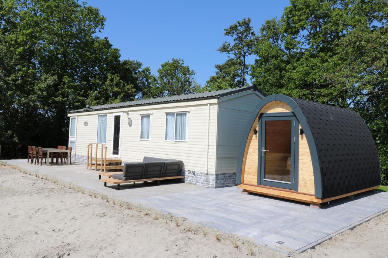 Hof Nieuwerkerk Chalet 2 Campsite Arnemuiden