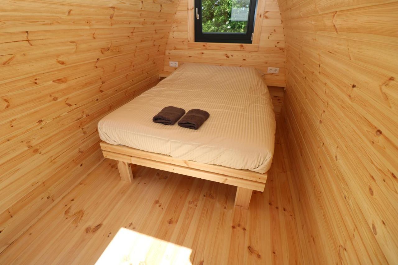 Campsite Hof Nieuwerkerk Chalet 2 *