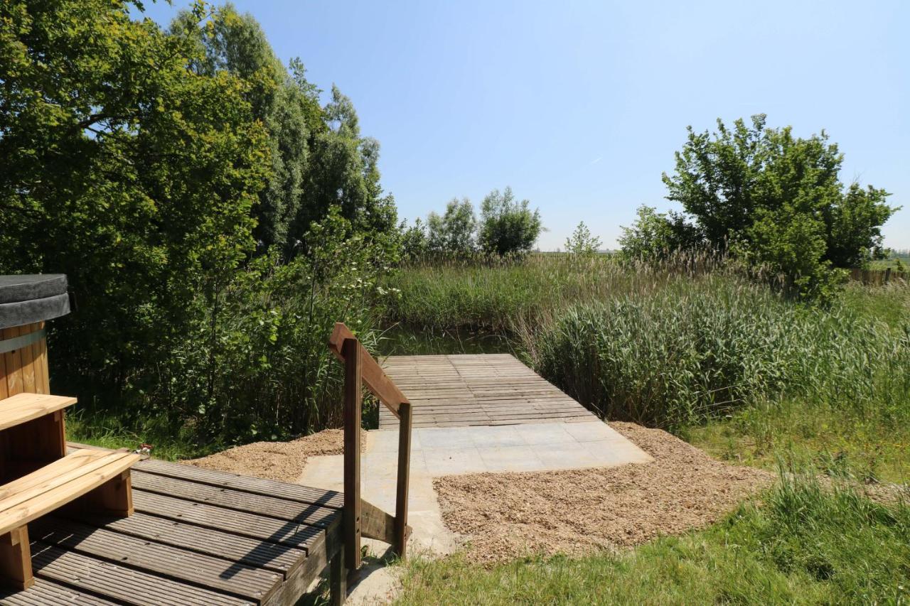 Campsite Hof Nieuwerkerk Chalet 2